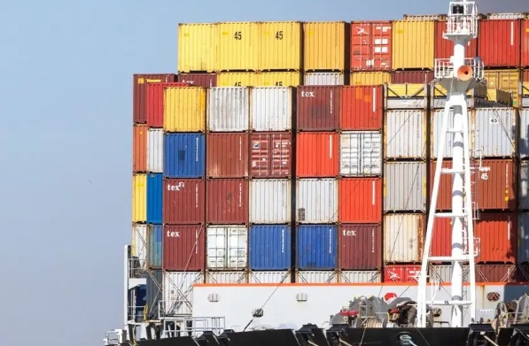 在全球經濟一體化的背景下，上海國際物流的重要地位愈發凸顯