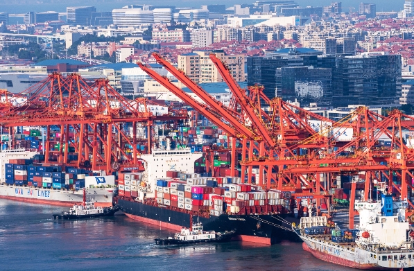 東南亞地區以其獨特的經濟發展潛力，逐漸成為了全球貿易的重要一環