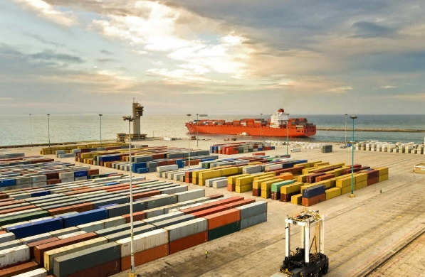 貨代公司是連接生產(chǎn)與消費(fèi)的橋梁，更是推動(dòng)國際貿(mào)易運(yùn)轉(zhuǎn)的幕后英雄